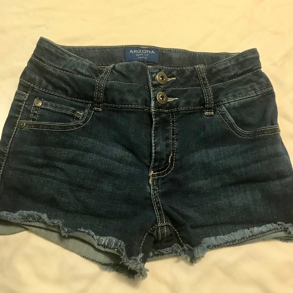 2 pairs of shorts